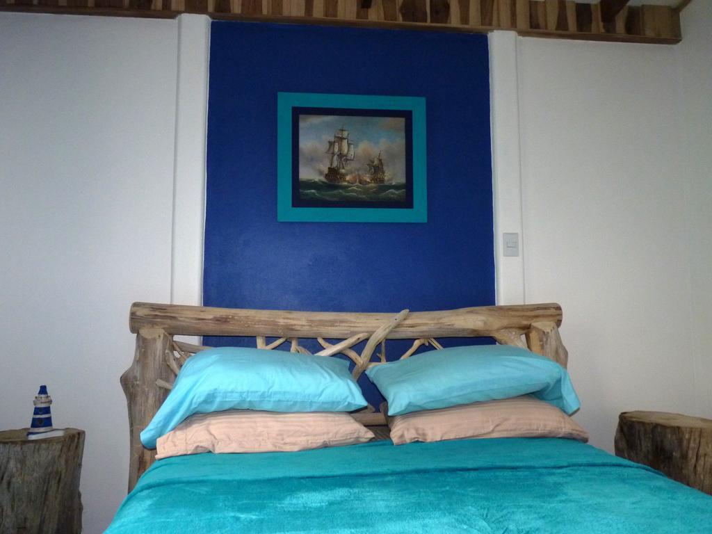 3 Bamboo Eco Lodge Cahuita Kamer foto