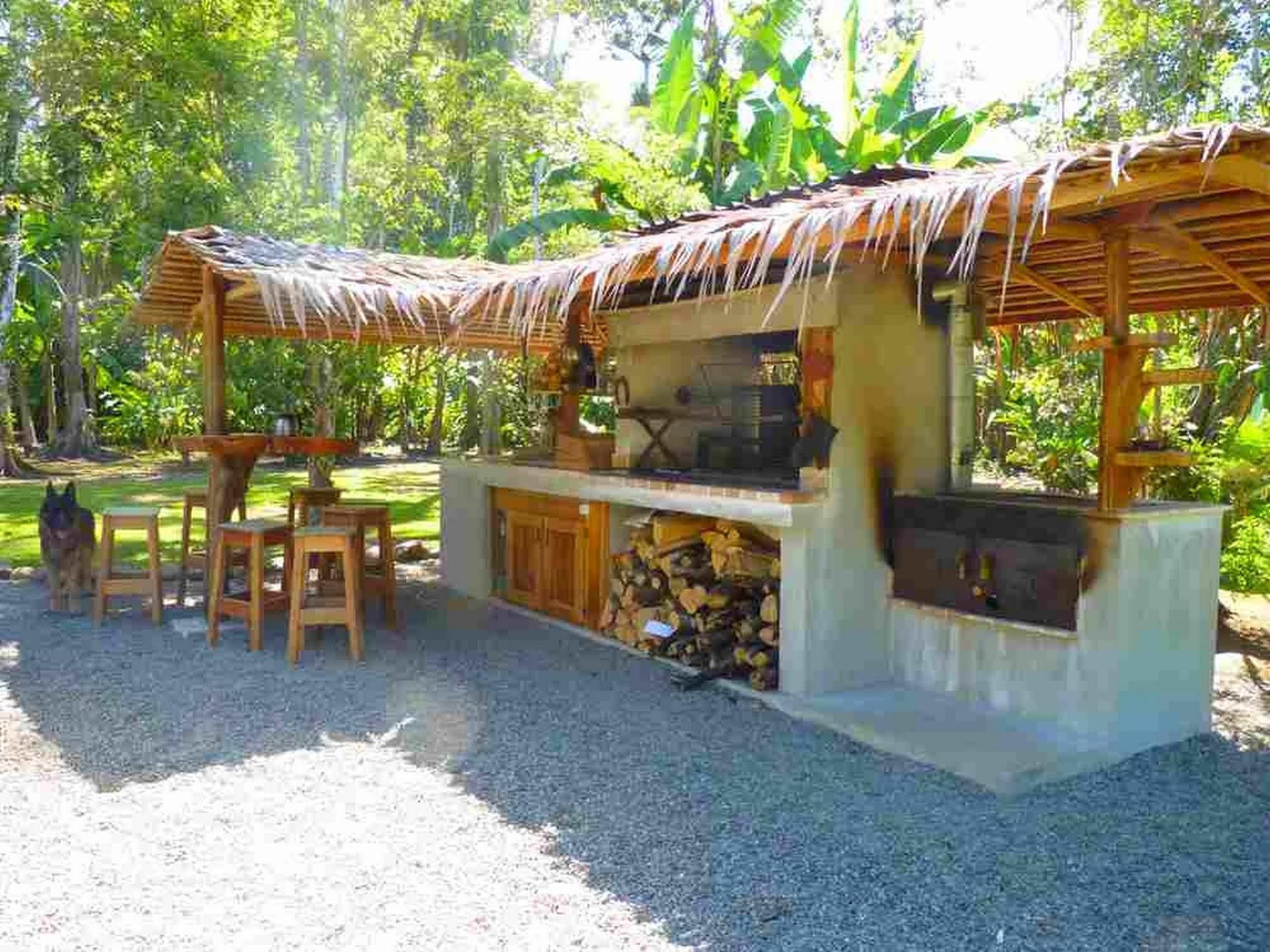 3 Bamboo Eco Lodge Cahuita Buitenkant foto